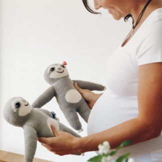 Chill n Feel - Faultier Geschenk für Geschwister_Faultier-Kuscheltier